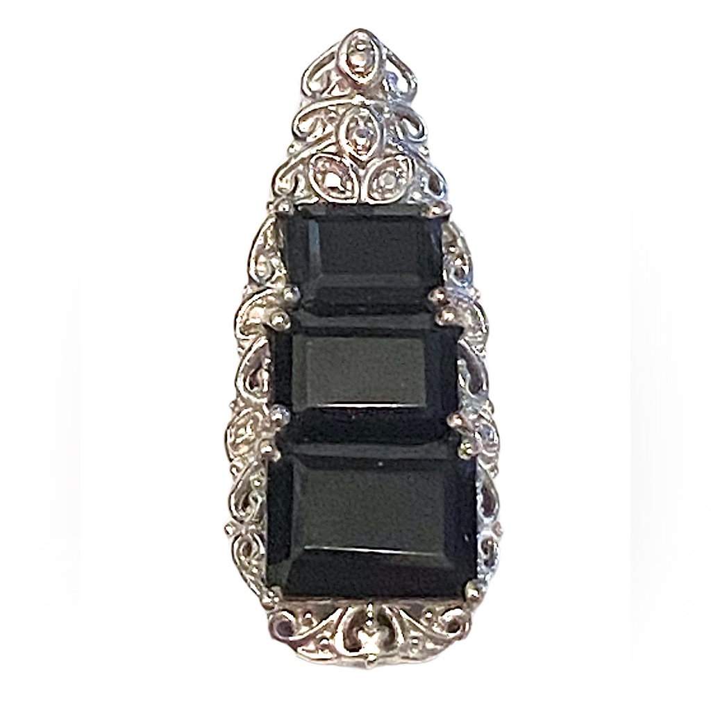 Karis Sts Black Silver Filigree Necklace Pendant